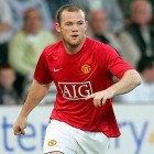 Rooney focizni tud, tankolni nem