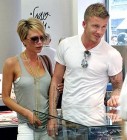 Beckham feleségének szeretõje van?