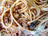 Több mint 5 kg spagettit kebelezett be a csilievõ verseny gyõztese