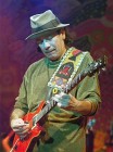 Carlos Santana-t a vallása segítette át a depresszióján