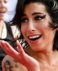 Amy Winehouse egy 16 éves fiút zaklat!