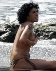 Amy Winehouse meztelenül fürdõzött!