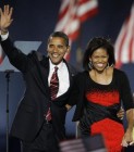 Több mint két és fél millió dollárt keresett tavaly Barack Obama és felesége!