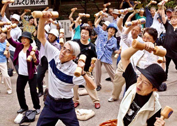 Már több mint hatvanezer 100 év feletti ember van Japánban