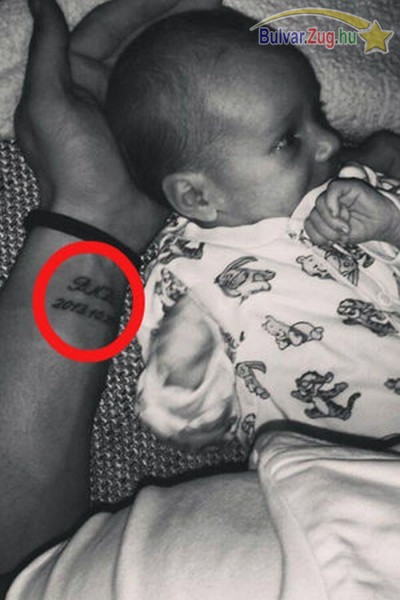 Magára tetováltatta kislánya monogramját Berki Krisztián