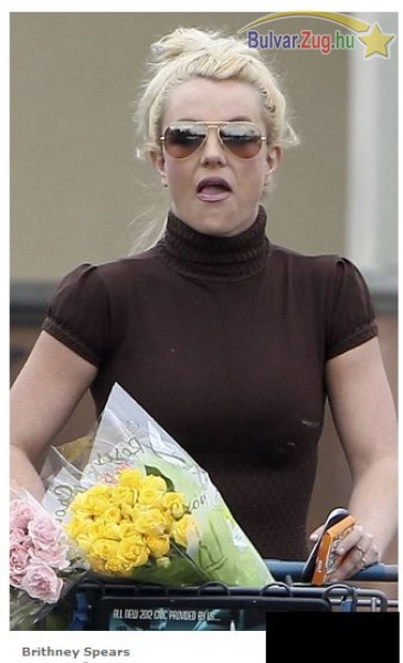 Érdekes arcot vág Britney Spears
