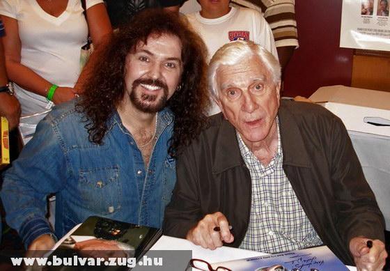 Leslie Nielsen egyik utolsó fotója