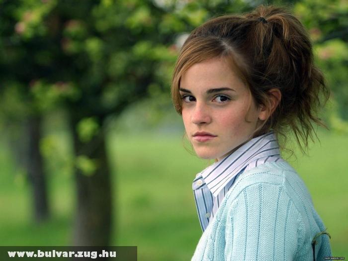 Emma Watson a szabadban