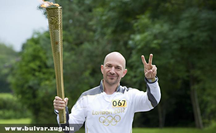 Vadon Jani is futott az olimpiai lánggal