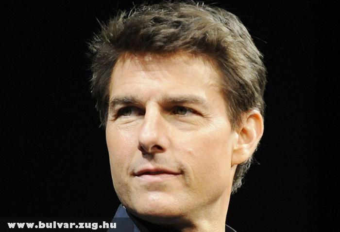 Tom Cruise-t lopás miatt rúgták ki gyerekkorában a szemináriumról