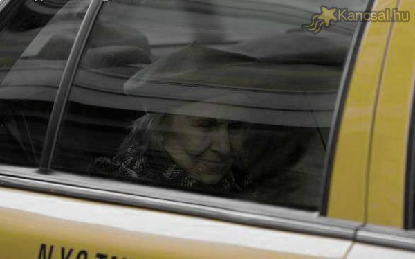 Egy New York-i taxis igaz története egy utolsó útjára induló idős néniről (Révai Ildikó)